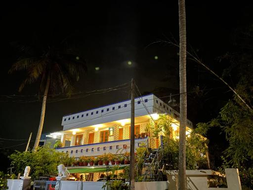 CARLINE HOMESTAY - Housity