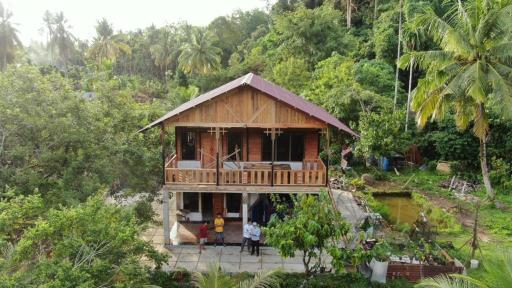 Air Manis secret surfcamp - Housity