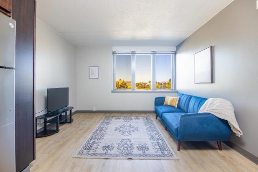 Modern Apt Across From Wells Fargo Arena Downtown - Housity