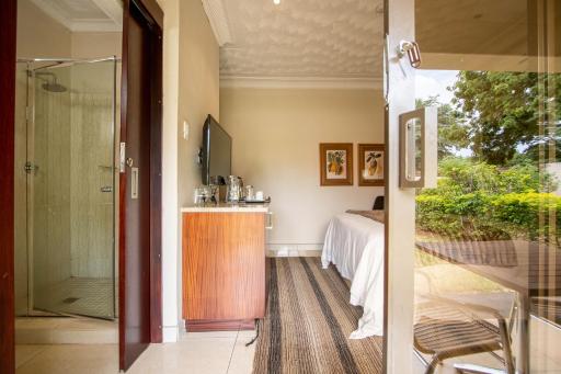 The Victoria Falls Deluxe Suites - Housity