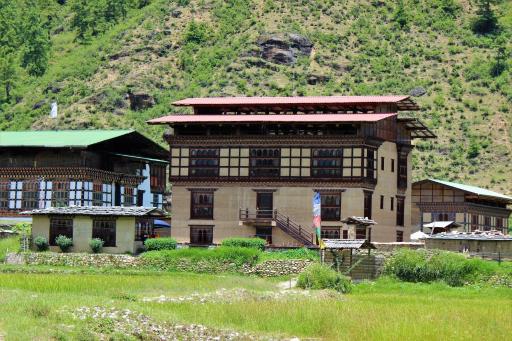 The Village Lodge Paro - Housity