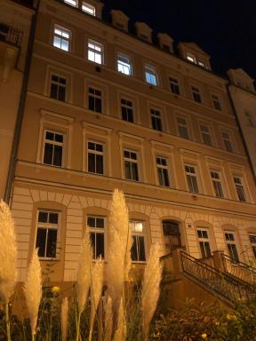 Byt s krásnou vyhlídkou na hotel Imperial - Housity