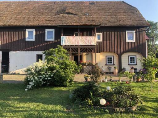 Apartament w domu przysłupowym - Housity