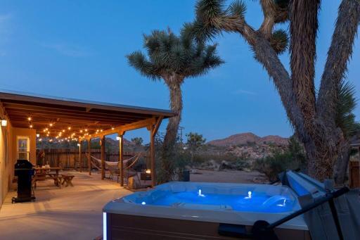 Suhka Life Retreat by Hi Desert Dwellings with Beautiful Views Close to JTNP Entrance and Hot Tub - Housity