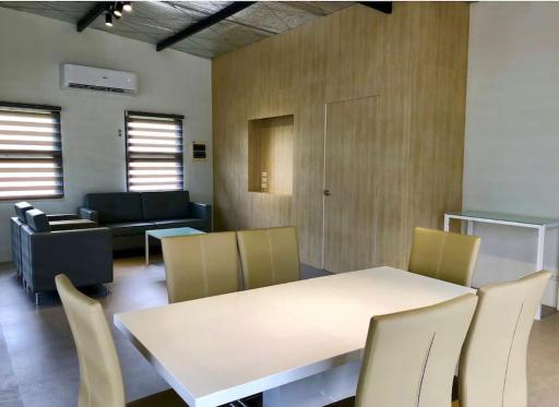 CooL House w/Great location near SM & Jacks Ridge - Housity