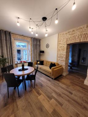 Kamieniczka 12 Apartamenty Częstochowa - Housity