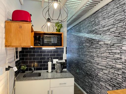 30ms2 en vieytes, Banfield. muy comodo,moderno y calido! - Housity