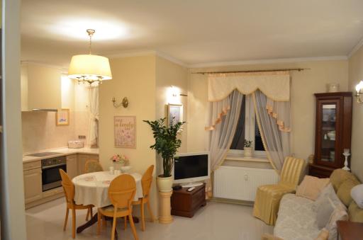 Apartament Beżowy z garażem - Housity