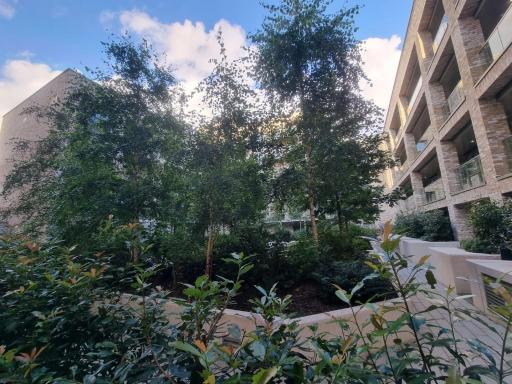 ExCel London - Fantastic Garden - 3 Bedroom-Condo - Housity