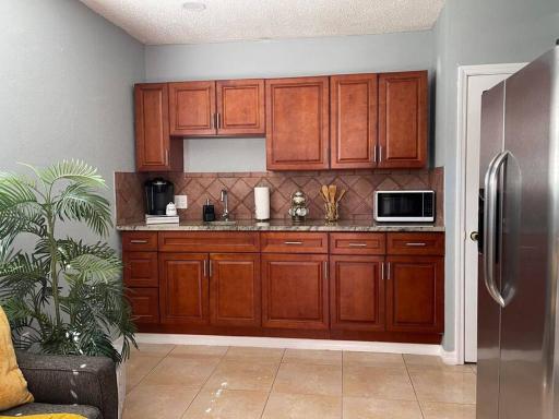 The Citrus Guesthouse in Tampa - Housity