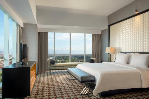 ARTOTEL TS Suites Surabaya - Housity