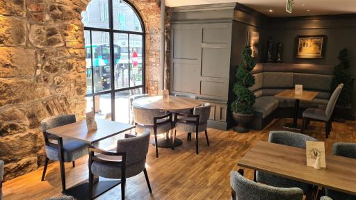 Aberdeen Douglas Hotel - Housity