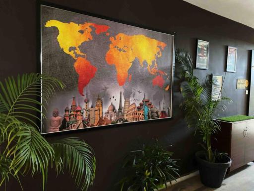 Pearl Luxury 3 bedroom and 1 Bar/Theatre - Housity