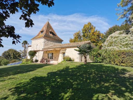 Les gites de Peyrouton: le Pigeonnier et la Borde - Housity