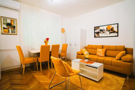 Golden Place Belgrade - Housity