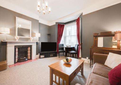 Ivy House Apartment - Housity