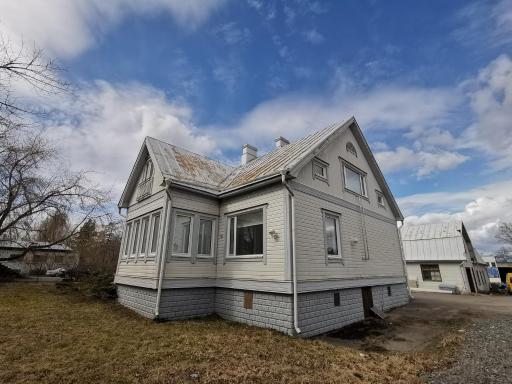 Inviting 4-Bed House in Turku very close citycente - Housity