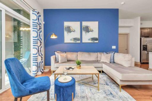 Luxury 2 bedroom Houston sweet with pool in Med center - Housity