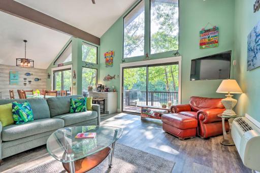 Lake of the Ozarks Home Near Margaritaville! - Housity