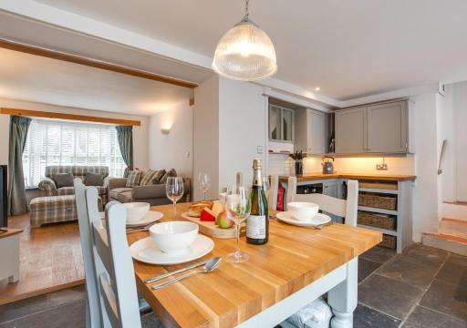 Dove Cottage - Housity