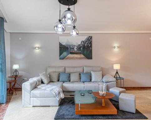 797 Holiday Rentals- Piso con amplia terraza a solo 1 min de la playa - Housity
