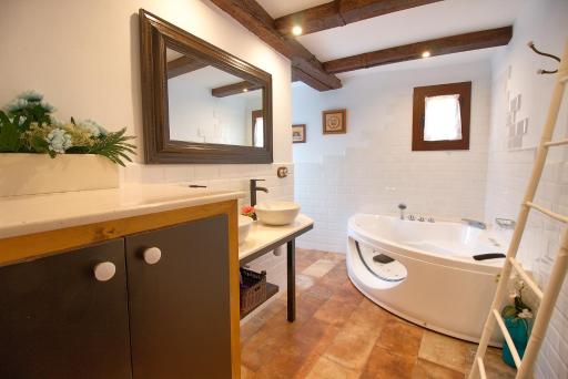 Cuencaloft La Casa Del Pintor - Housity