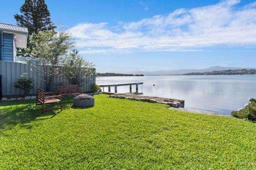 The Little Lake House - Housity