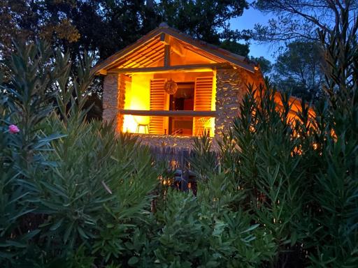 PRIVATE ROOM & SPA avec Jacuzzi privatif - Housity