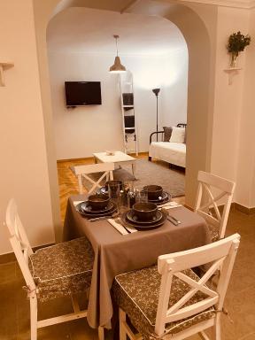Tar Pizza La Casa - Housity