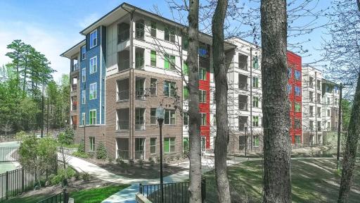Modish and Spacious Apartments at The Exchange on Erwin in Durham, North Carolina - Housity