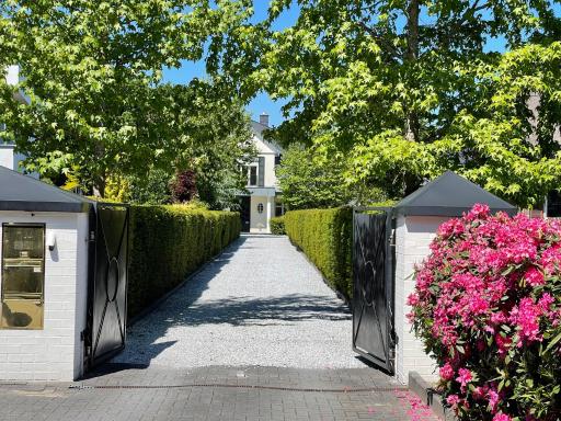 Villa Julian Mansarde - Housity