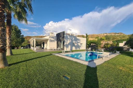 Villa con piscina - Housity