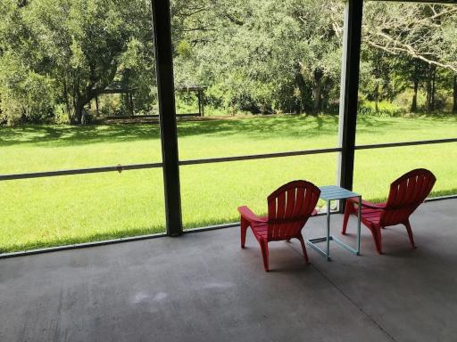 Hidden City Riverfront Apt Near Lakes Golf & Disney - Housity