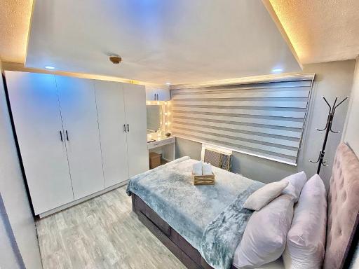 IV’s Condo w/ Netflix, Wifi & Karaoke - Housity