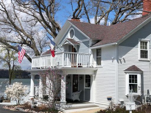The French Country Inn - Housity