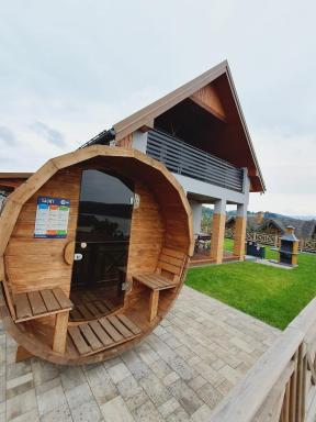 Dom Słońce PRYWATNE JACUZZI ELEKTRYCZNE W CENIE, Jezioro Solińskie, Dom na Wzgórzu SŁOŃCE, rowery, sauna - Housity