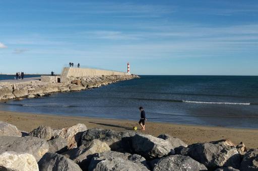 Studio Plage 200m Parking gratuit Port la Nouvelle - Housity