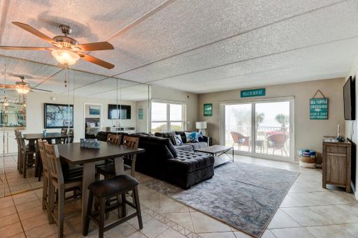 Oceanfront Sunrise 2 Bed 2 Bath Condo with Pool - Housity