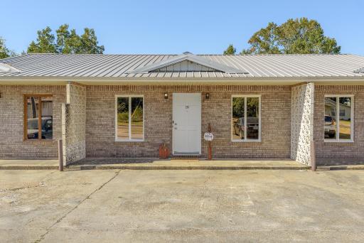 Unit 19 Green Acres Apartment - Housity