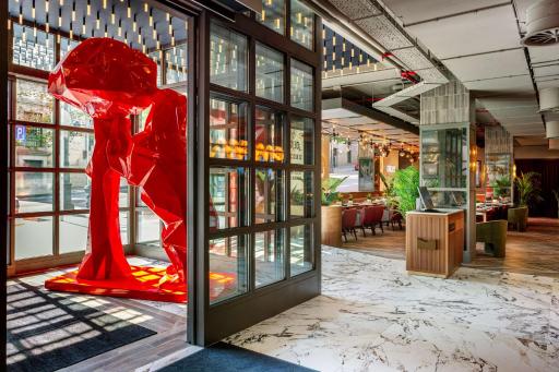 Radisson RED Madrid - Housity