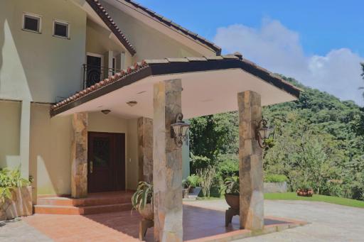 Hermosa Casa Campestre en El Valle de Anton - Housity