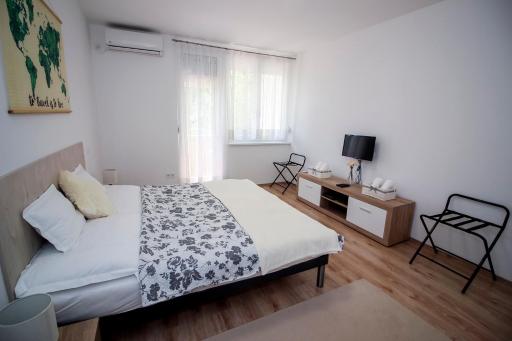 Helios Apartman Szeged - Housity