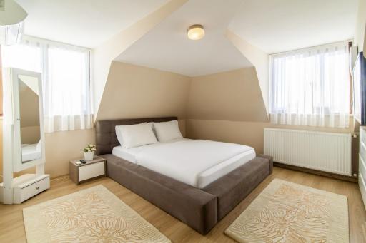 Central Flat in Atasehir with Terrace and Balcony - Housity