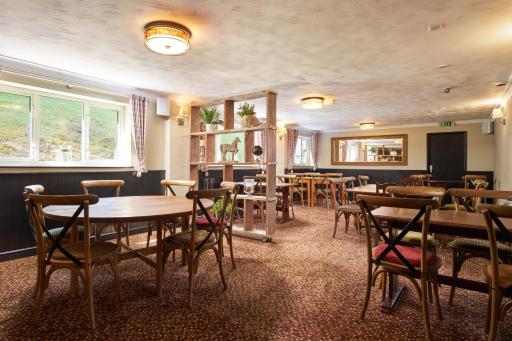 The Windmill Inn - Housity
