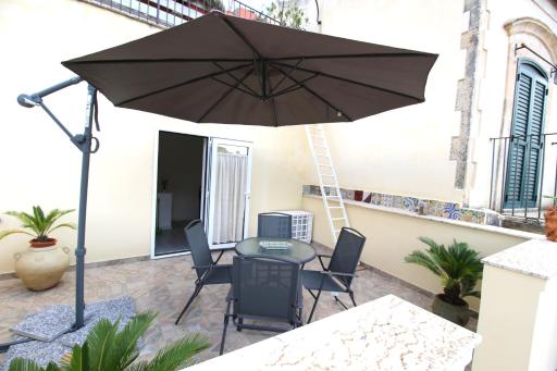 Modica Balcony - Housity