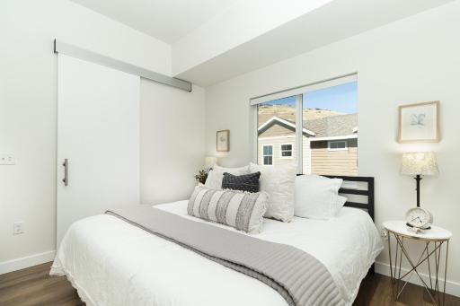 Apartments Close to Downtown, Conventions, Airport, Mountains, Shopping - Housity