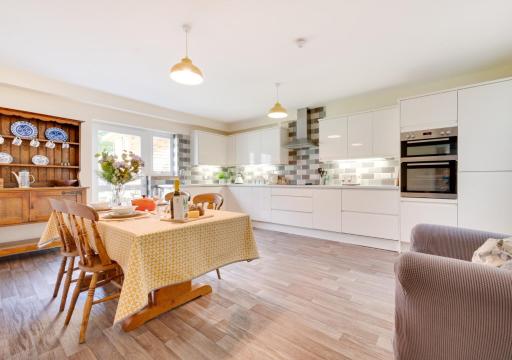 Oaktree Cottage - Housity