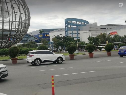Staycation Condo at MOA with Jacuzzi amenities 327 - Housity