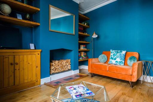 Gorgeous Victorian house sleeps 6 in Cardiff - Housity