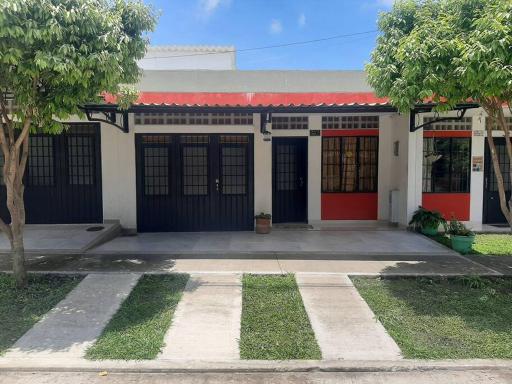 Casa bien ubicada y con todas las comodidades - Housity